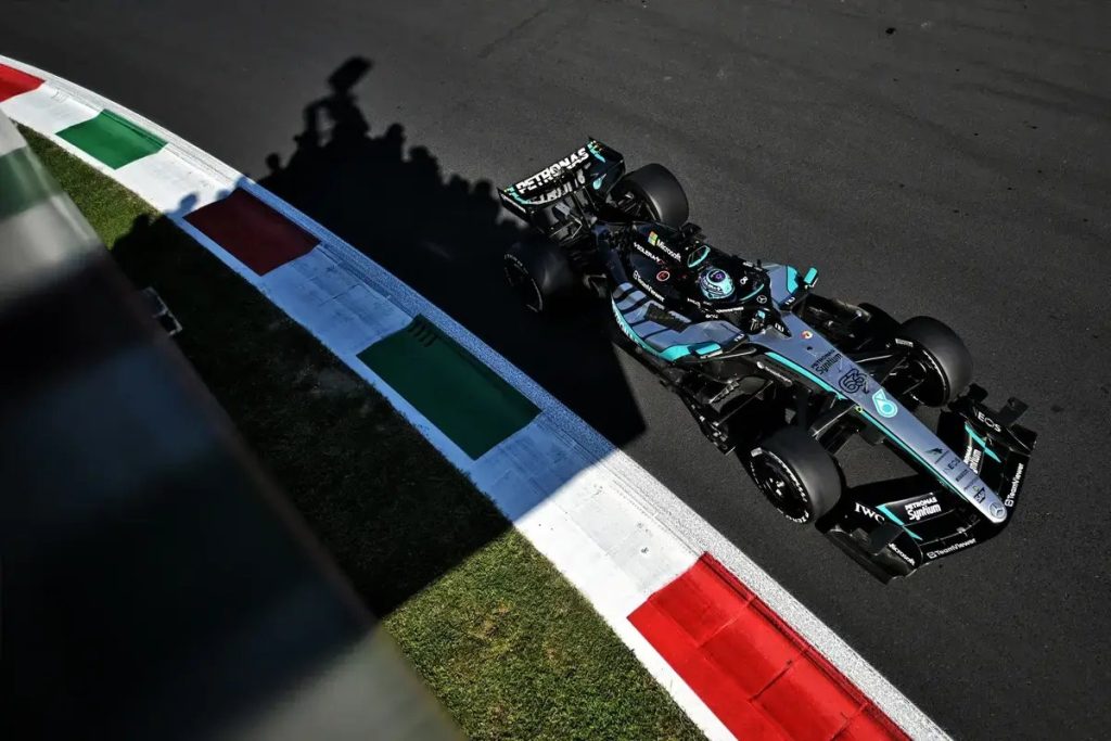 George Russell lidera treinos livres para o GP de Itália em Monza