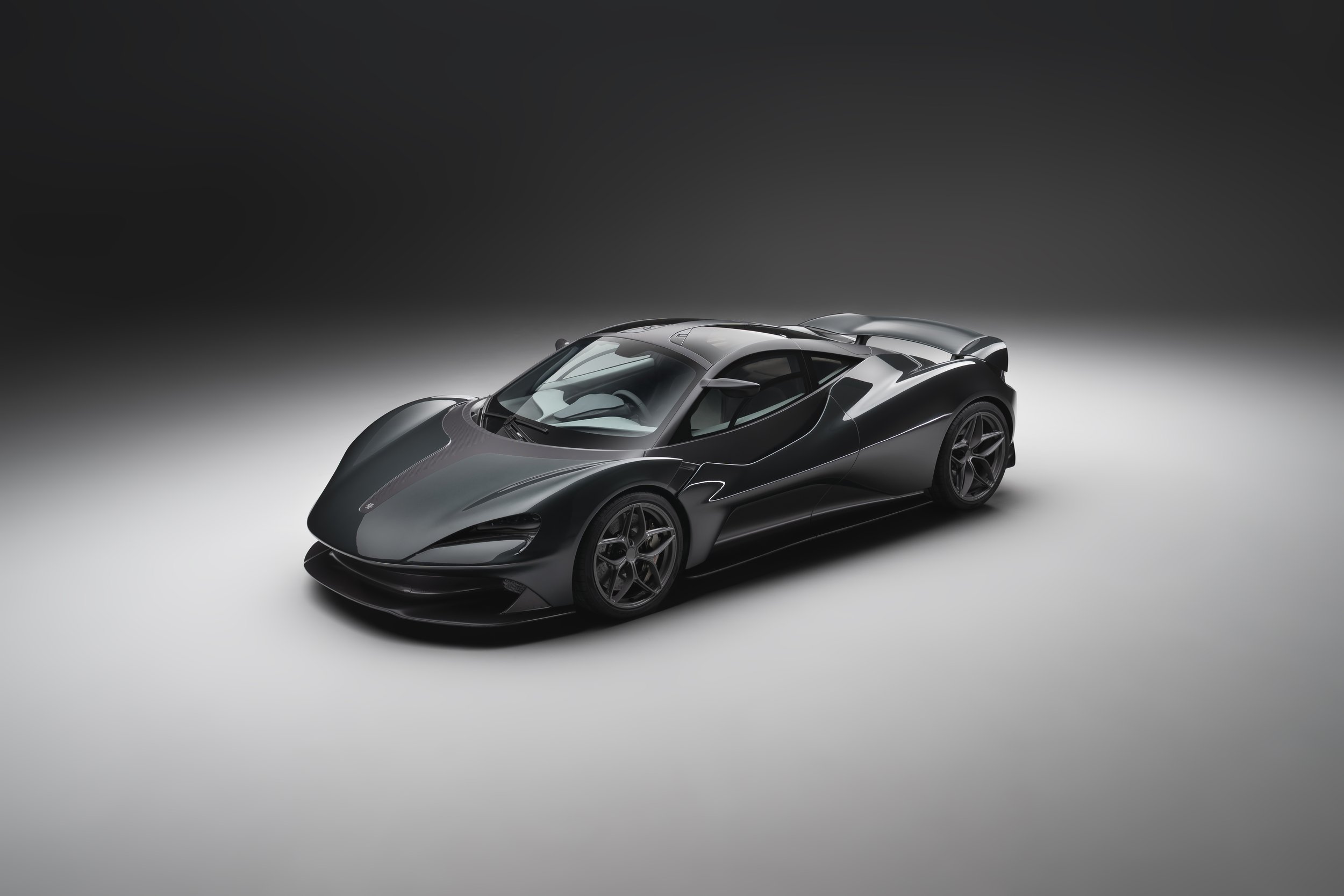 O 95-59 na apresentação em Goodwood, em 2025, trinta anos depois da vitória em Le Mans.