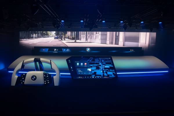 O sistema mostrado pela BMW no CES 2025, antes de chegar aos modelos de série