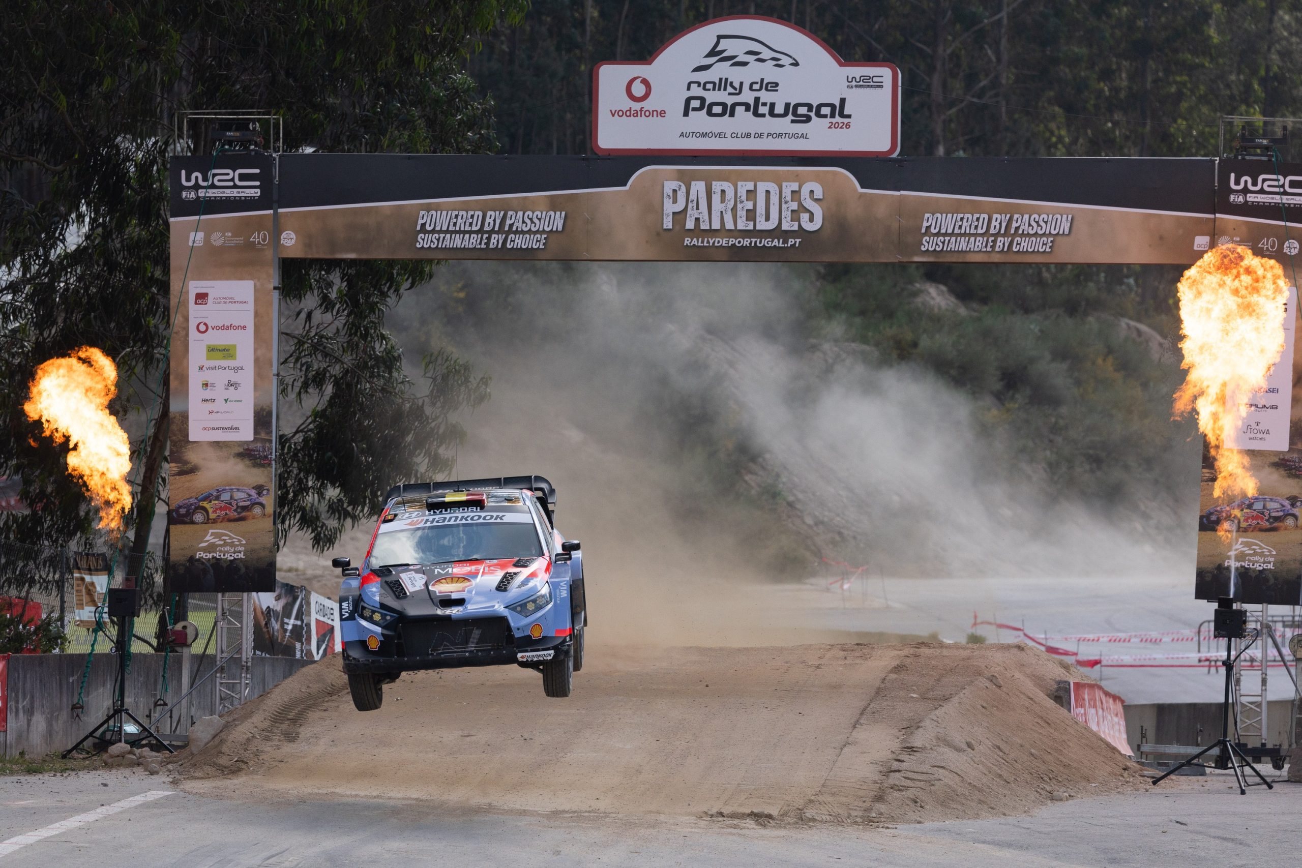 O Hyundai i20 N Rally1 de Neuville no shakedown do Rali de Portugal de 2026. Fotografia da Hyundai Motorsport.