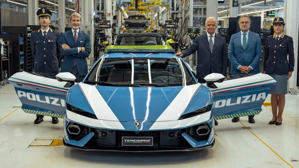 Tem 907 CV é um Lamborghini mas há uma particularidade