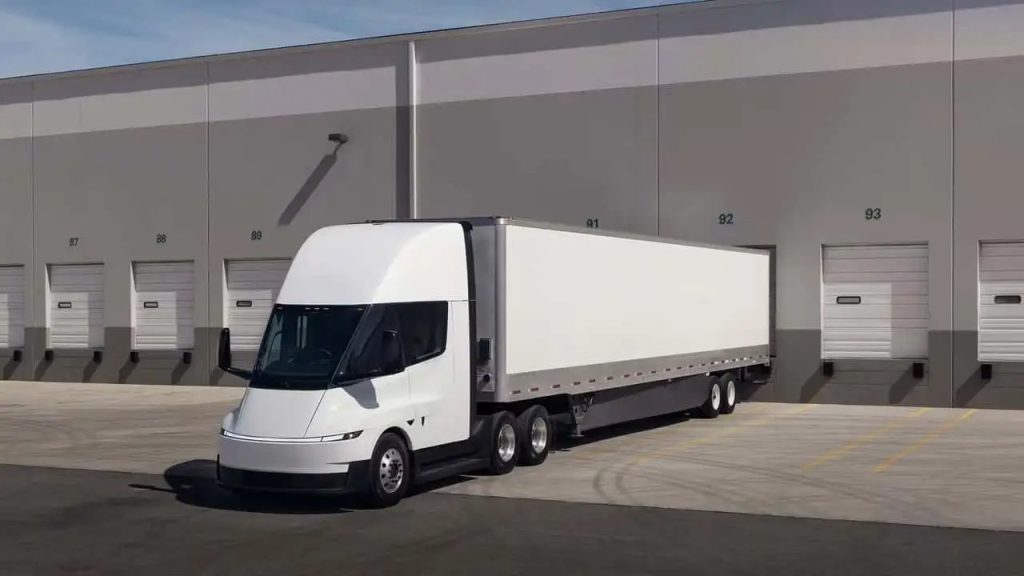 Tesla Semi chega à Europa com 550 km de autonomia e carregamento em 30 minutos