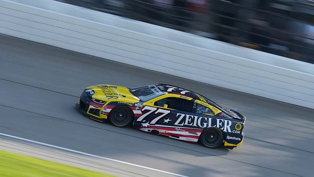 Carson Hocevar surpreende na qualificação do Brickyard 400