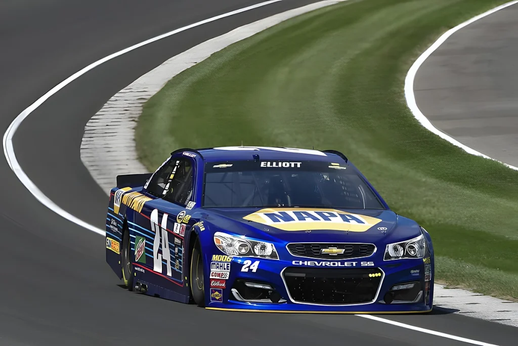 Chase Elliott eliminado no in-season challenge após colisão polémica