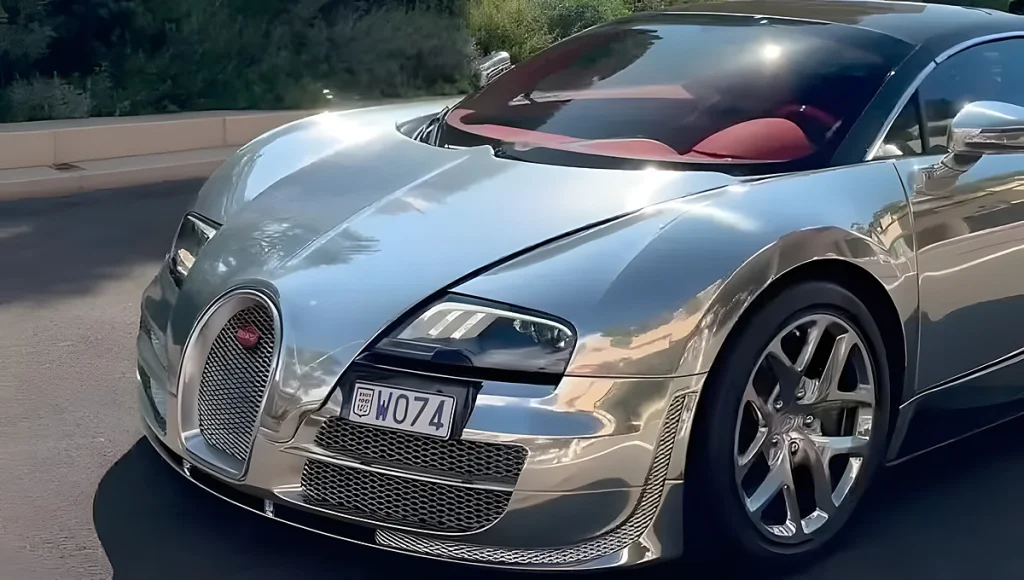 Fernando Alonso adiciona Bugatti Veyron cromado à coleção de carros (VIDEO)