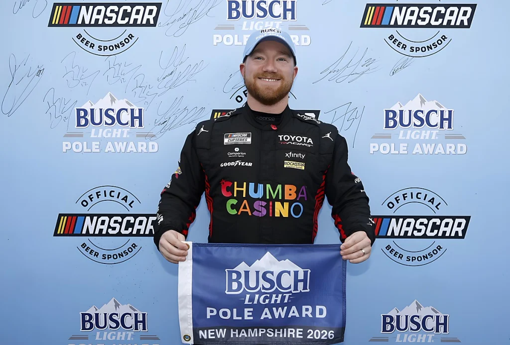 Tyler Reddick garante pole após motivação de Michael Jordan