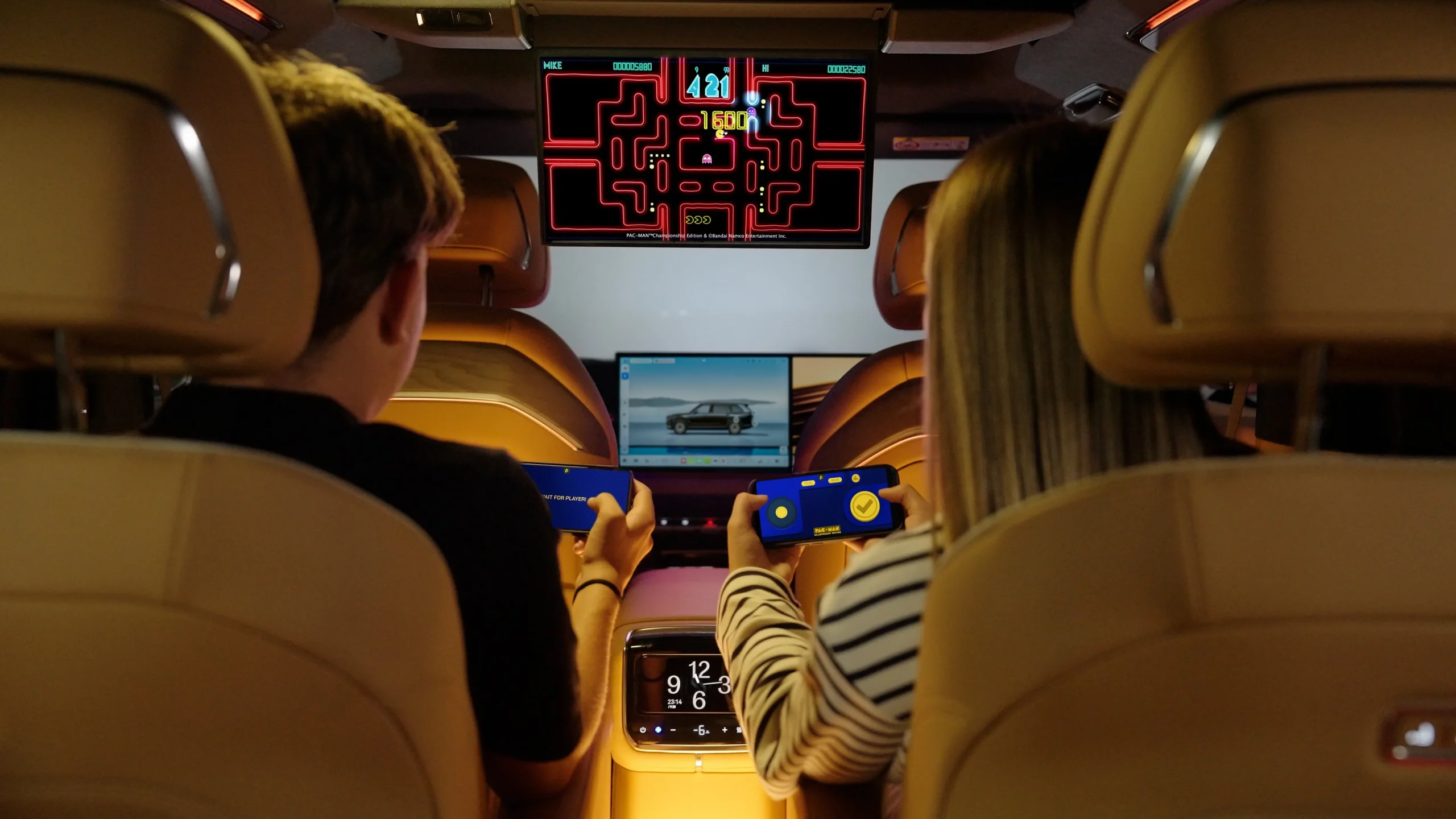 Zeekr leva videojogos para os seus automóveis e basta usar o smartphone