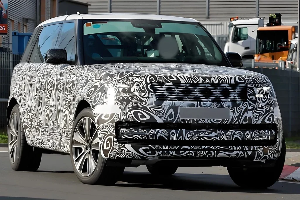 A grelha do Range Rover muda no protótipo do Nürburgring