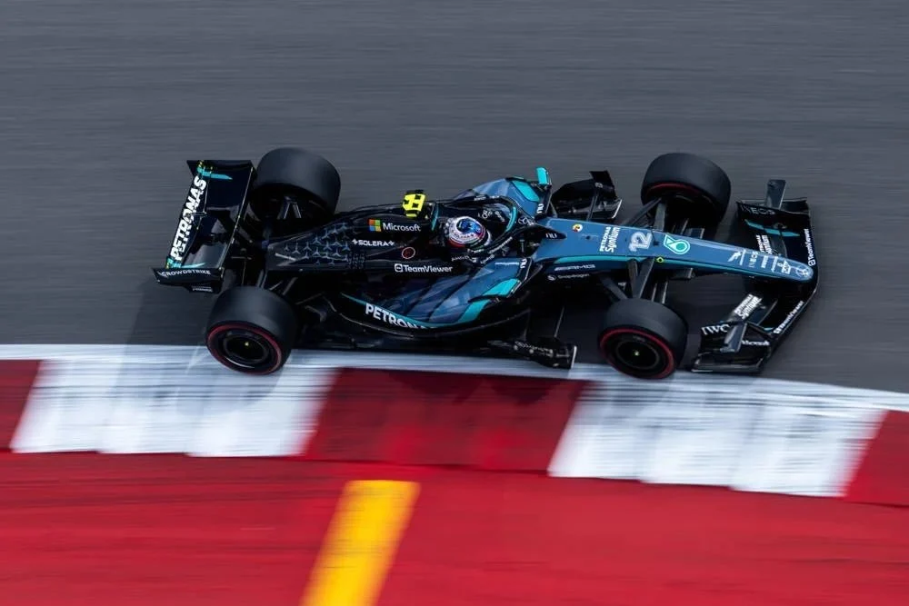 Antonelli lidera tabela de tempos da qualificação em Austin com Pole conquistada e com Verstappen e Hadjar muito próximos