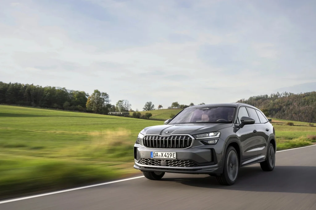 Aos 10 anos, o Škoda Kodiaq ganha um híbrido de 272 cv