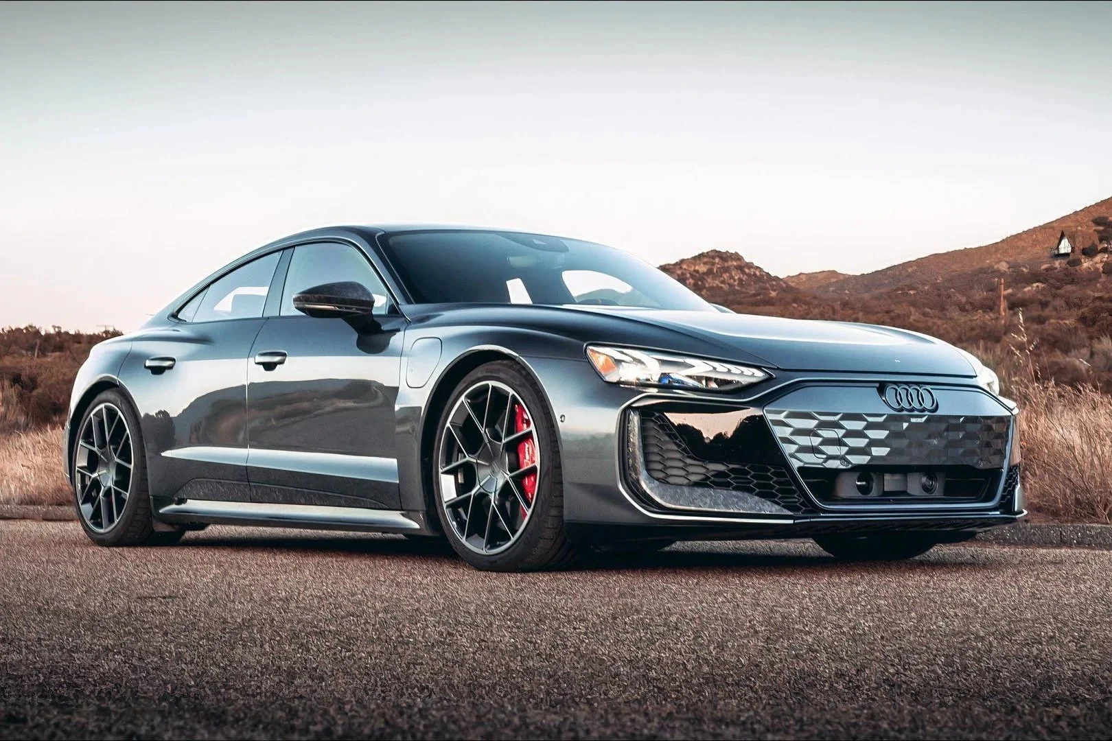 Audi RS e-tron GT performance fez 0-96 km/h em 2,17 s