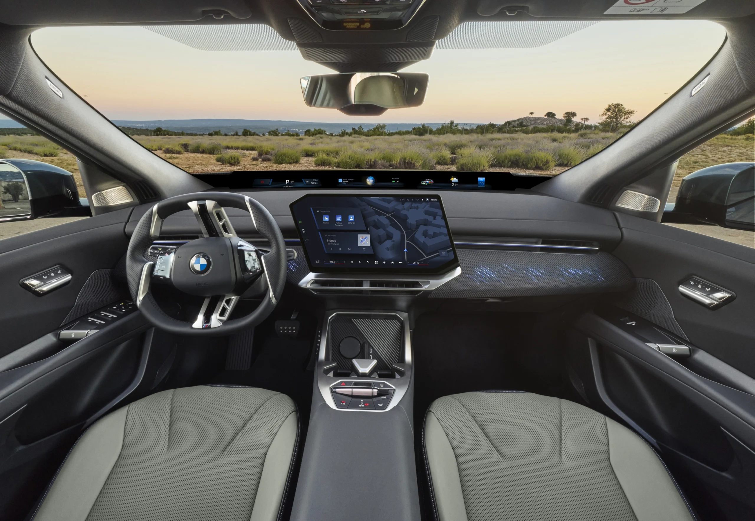 O interior do BMW iX4 50 xDrive, na galeria oficial da BMW.