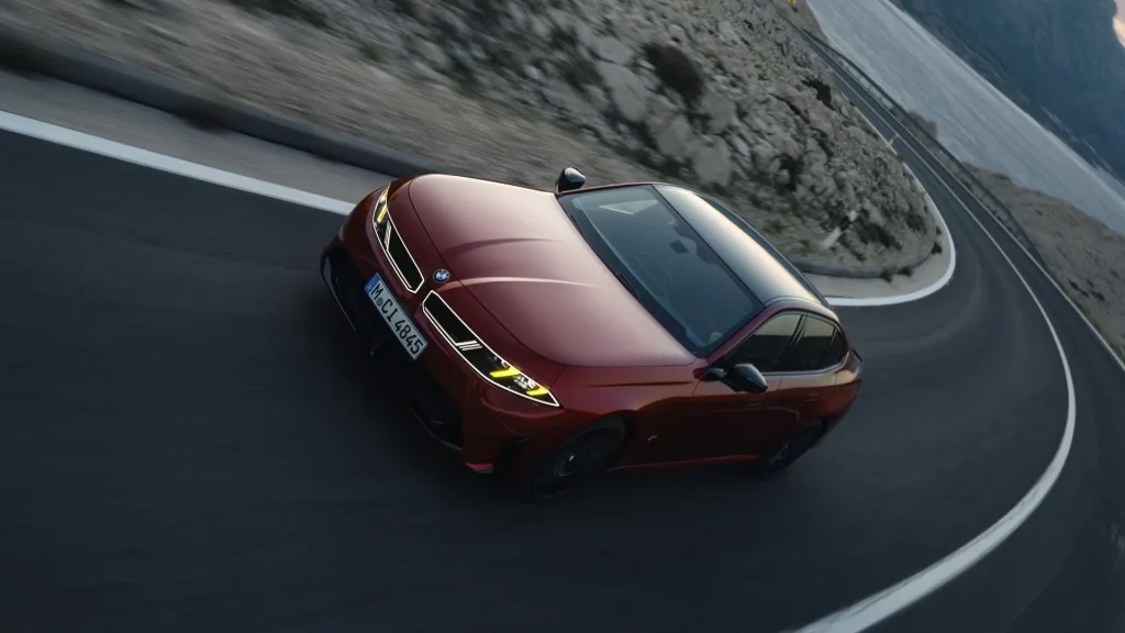 A BMW pôs 443 cv e um motor de 6 cilindros nesta berlina