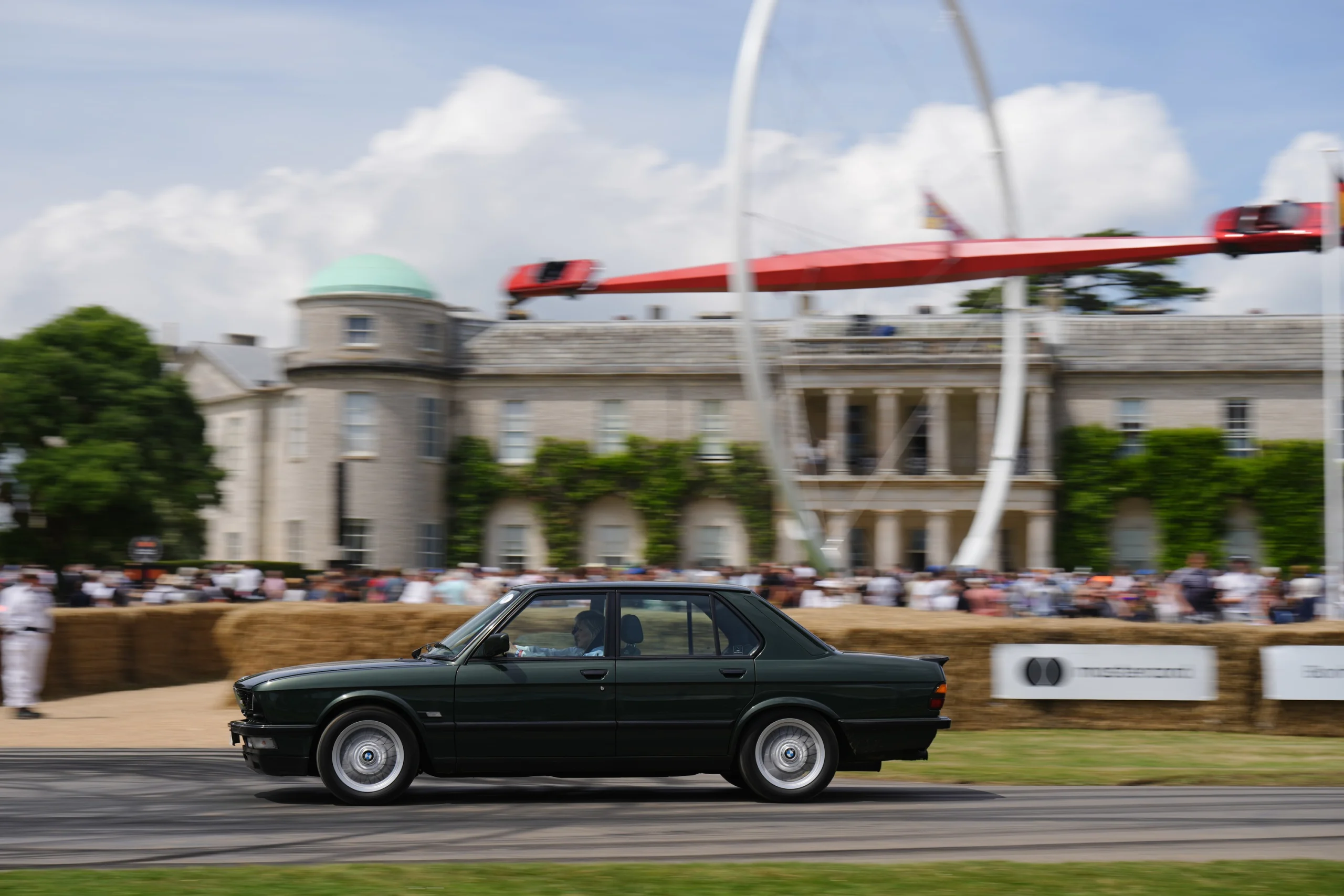 BMW M5 E28, modelo de 1984 equipado com o M88/3.