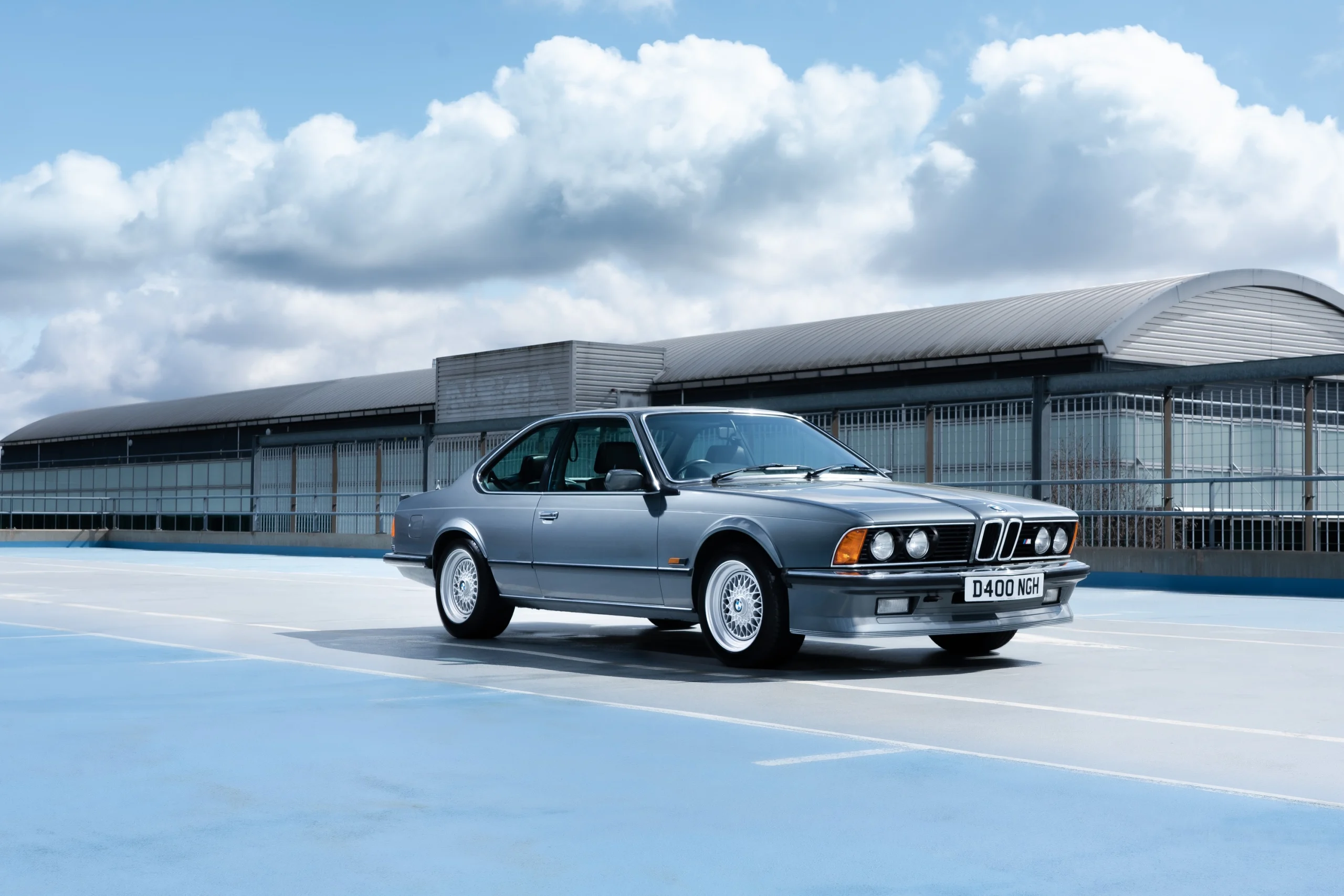 BMW M635CSi, equipado com o motor M88 de 3,5 litros.