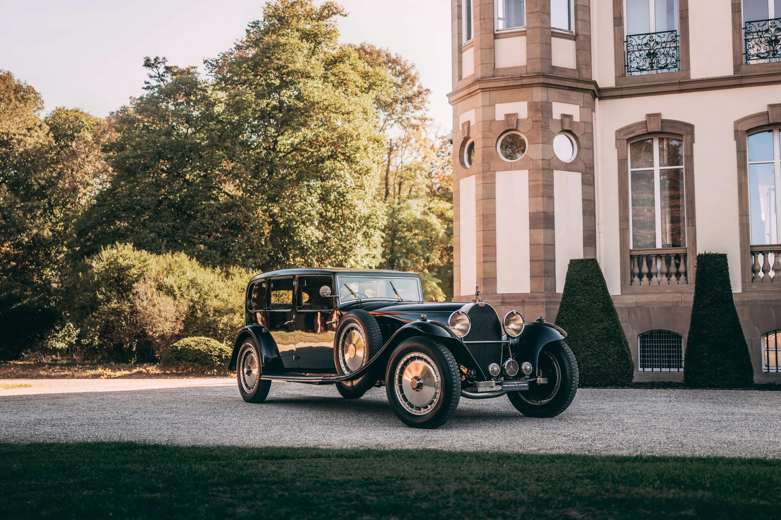 O Bugatti Type 41 Royale Park Ward, entregue a um cliente britânico em 1933; não é o roadster de Armand Esders.