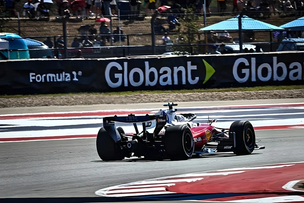 Charles Leclerc domina sexta-feira no GP dos estados unidos de F1