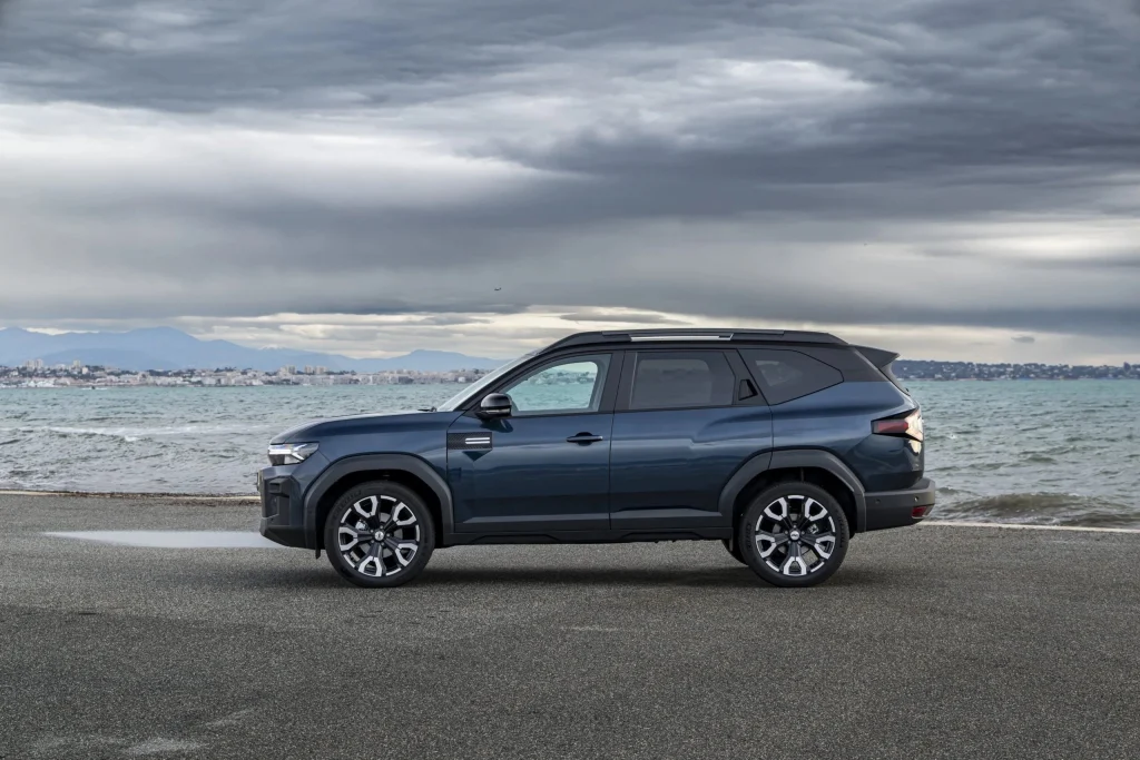 Dacia Bigster a GPL ganha caixa automática em Itália