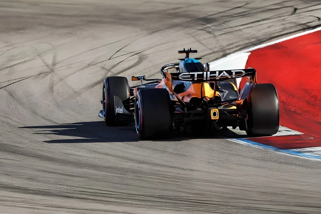 FIA descarta ações após investigação a pilotos da Mercedes e Piastri