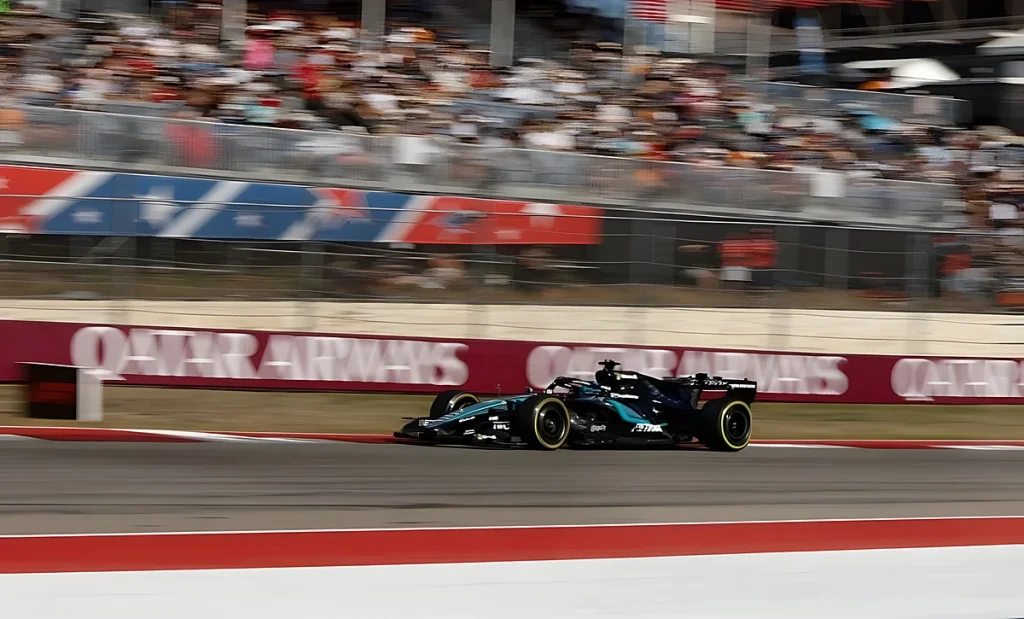 George Russell penalizado no início do GP dos estados unidos