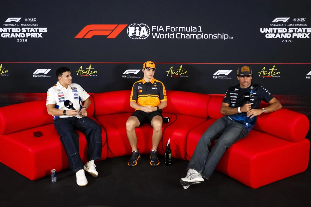 Hamilton discorda de Hadjar e elogia o motor da Red Bull