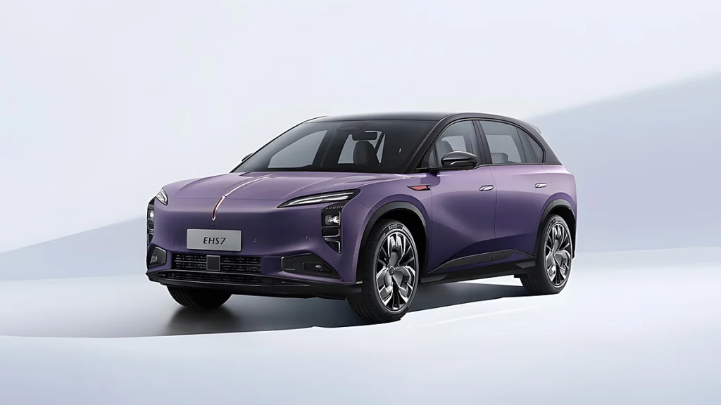 Hongqi cria teto solar para carros elétricos que pode acrescentar 80 km de autonomia por dia