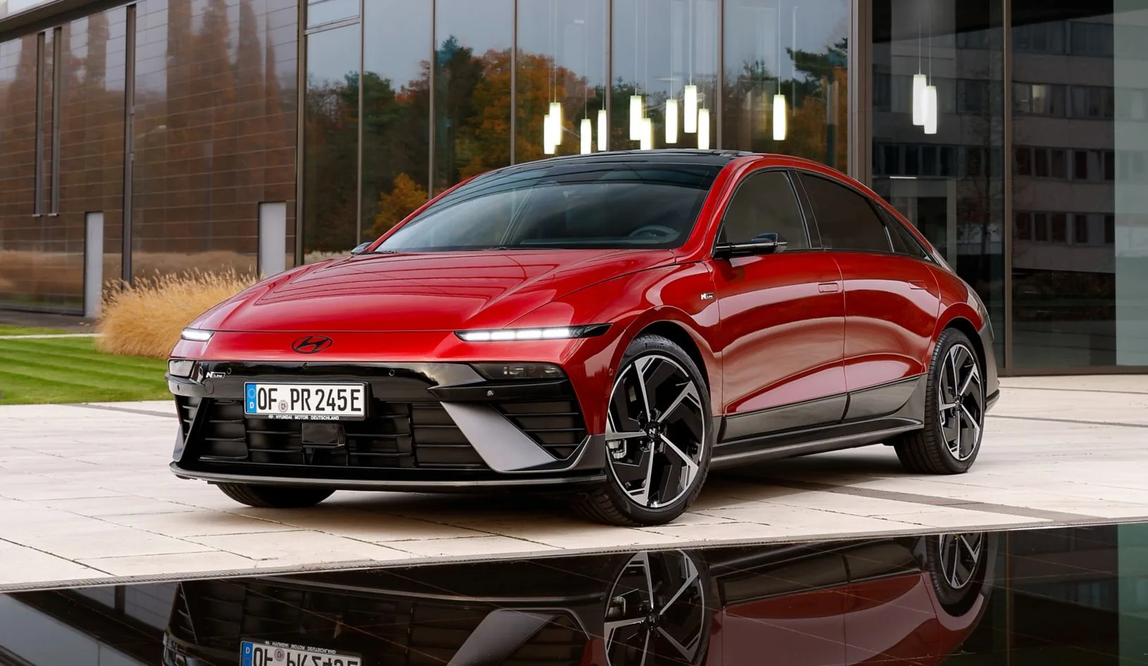 Na imagem, o Hyundai IONIQ 6, numa fotografia oficial da Hyundai.