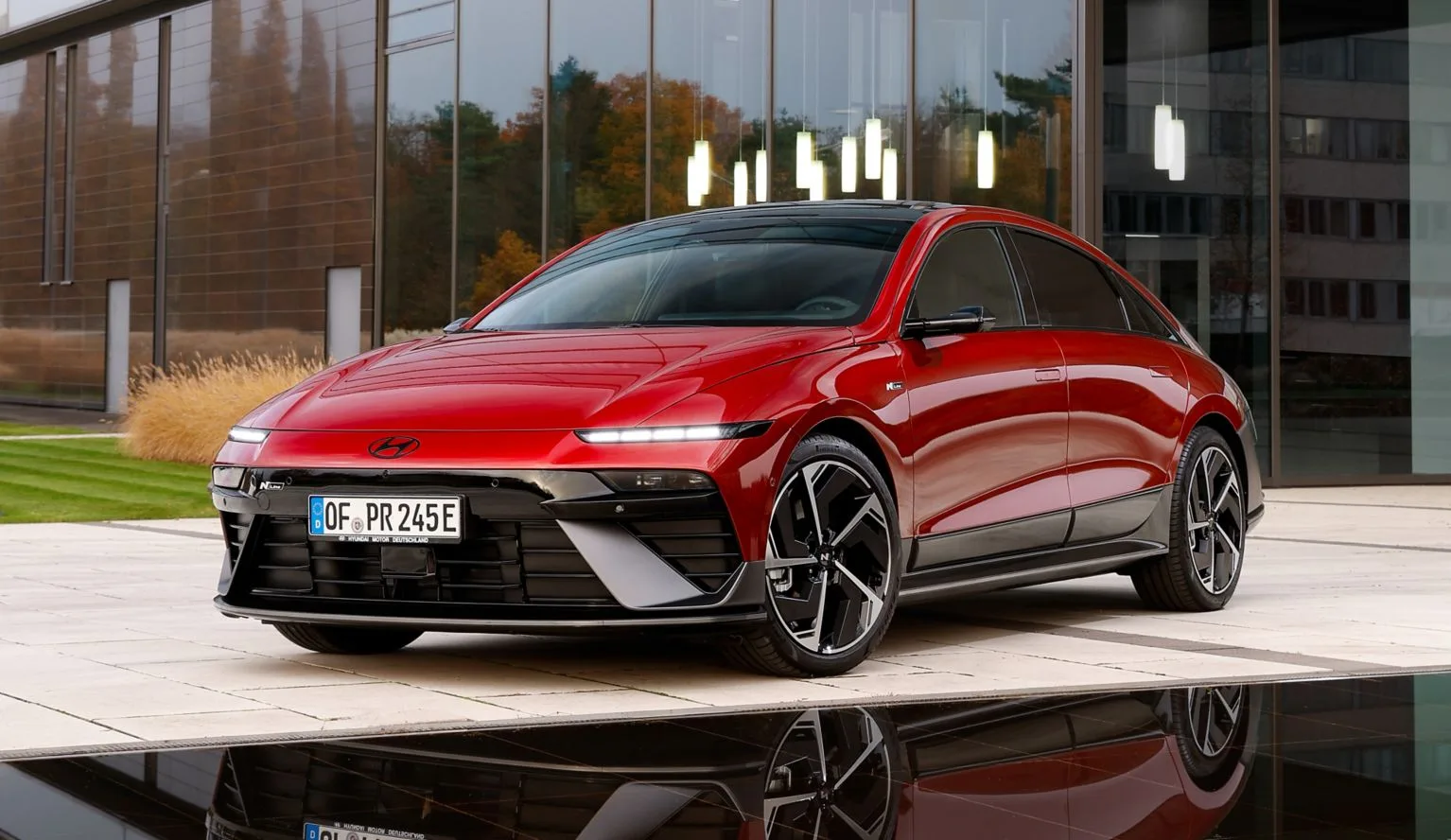 Na imagem, o Hyundai IONIQ 6, numa fotografia oficial da Hyundai.
