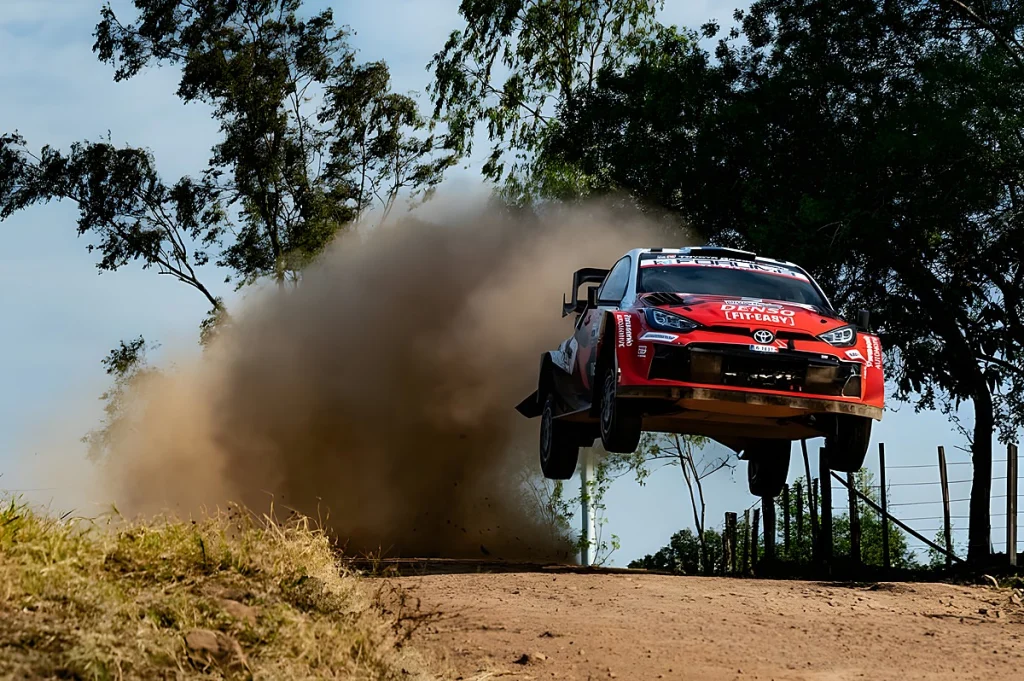 Sami Pajari lidera rally do paraguai com vantagem de 11,9 segundos