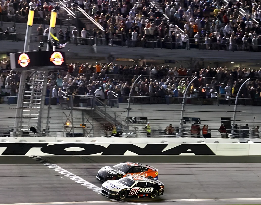 Ryan Preece vence em Daytona e elimina Shane Van Gisbergen do Chase
