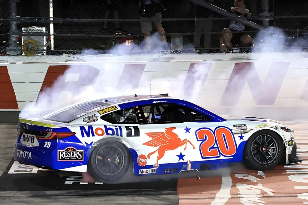Christopher Bell vence cook out southern 500 em darlington