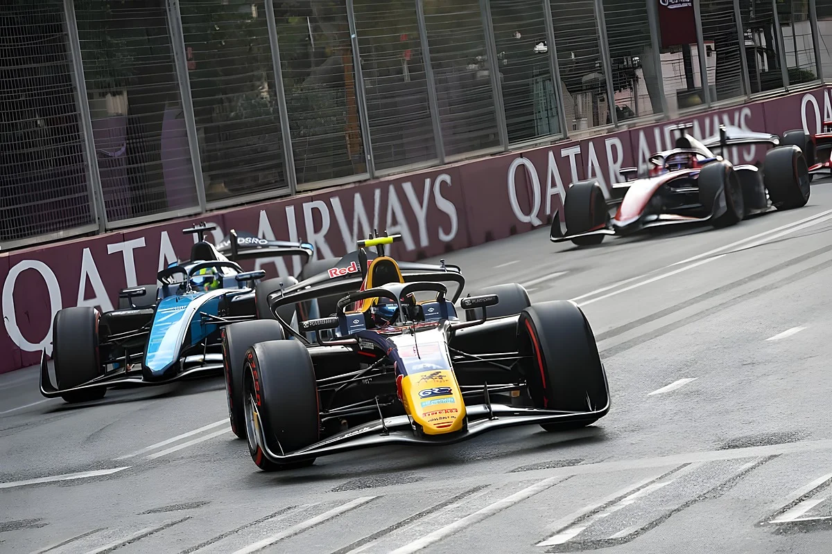 Dino Beganovic vence a sprint race da F2 no grande prémio do azerbeijão