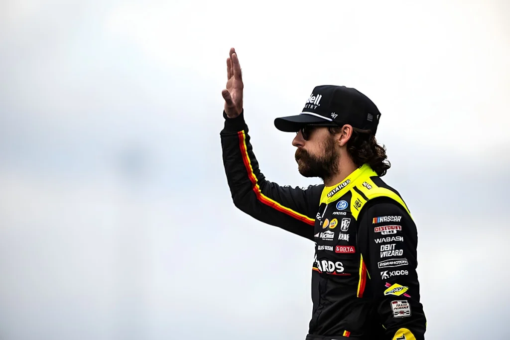 Ryan Blaney precisa vencer duas corridas para recuperar liderança de Kyle Larson