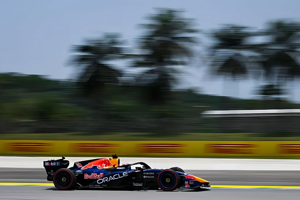 Verstappen mais rápido que russell no regresso da F1 a sepang
