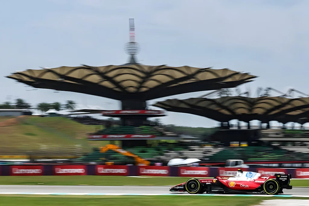 Circuito de Sepang foi mais de quatro segundos mais lento do que previsto