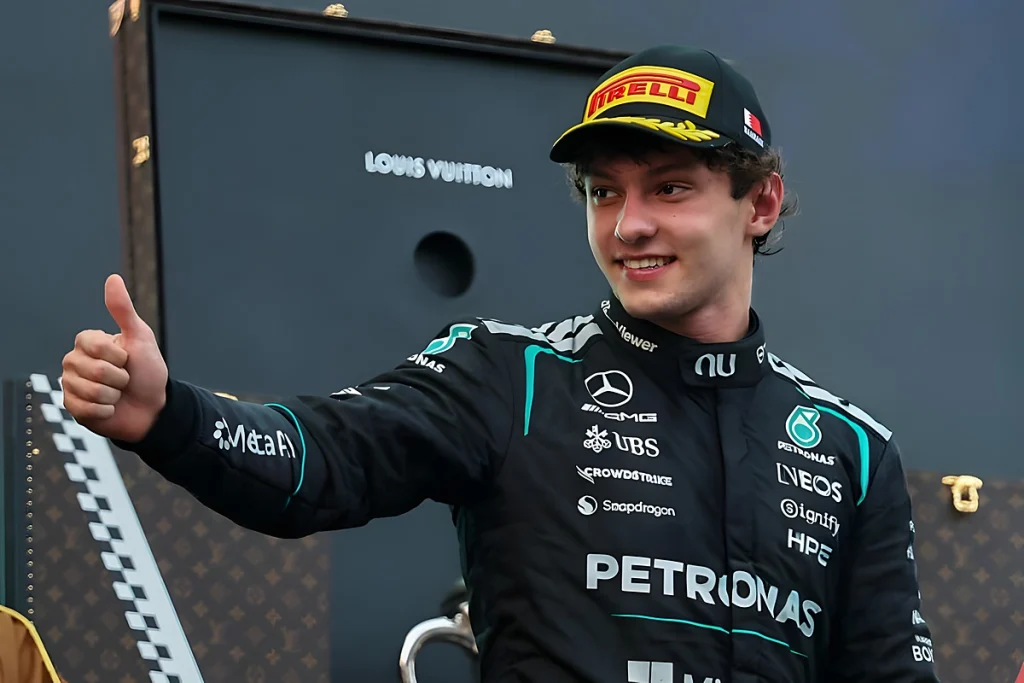 Antonelli domina a Fórmula 1 inspirado em Hamilton e Verstappen