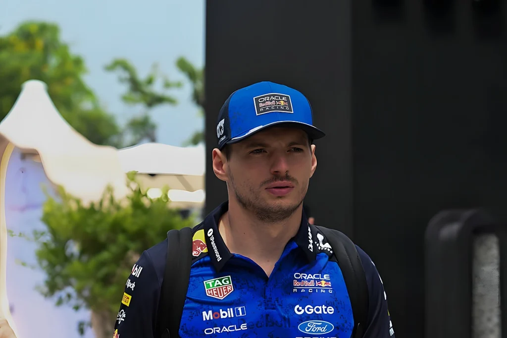 Max Verstappen diz que paddock da F1 está menos stressante sem christian horner