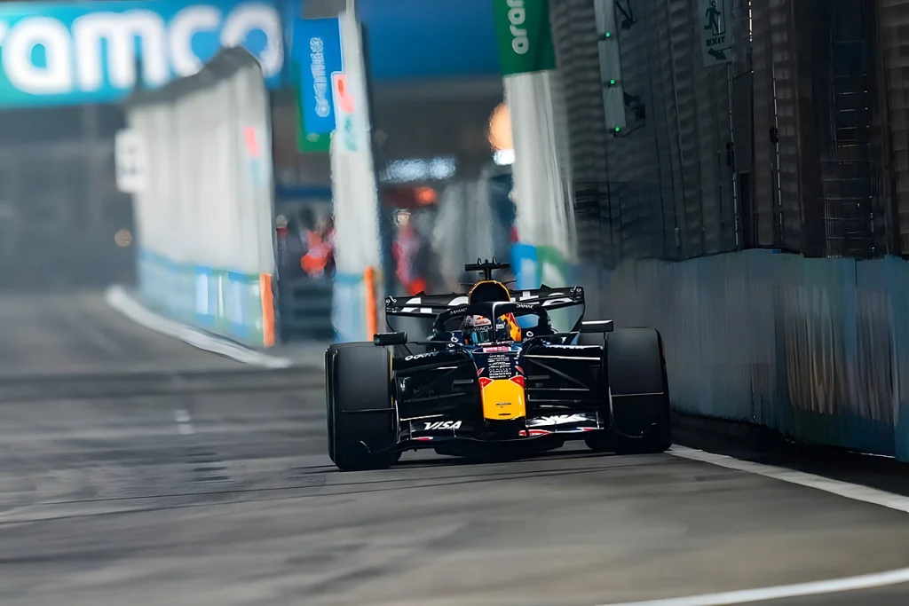 Max Verstappen na pole no sprint do GP de singapura, mas sob investigação
