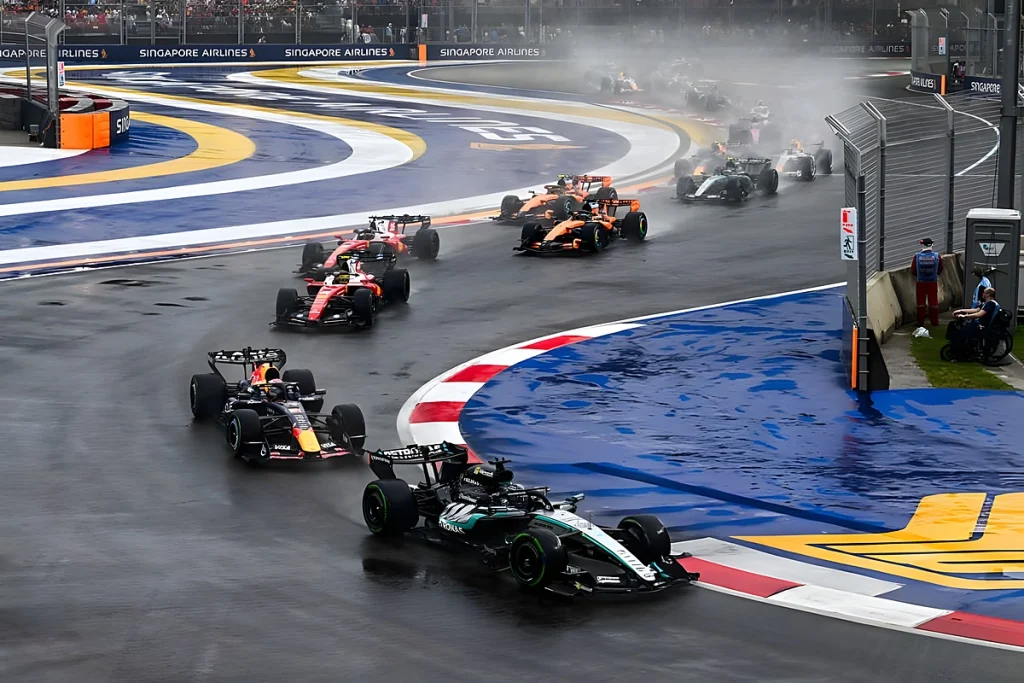 Qualificação da F1 adiada após caos no sprint em singapura