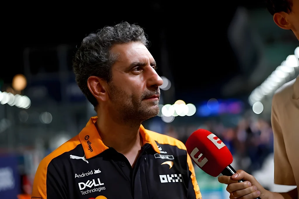 Andrea Stella considera colisão entre norris e piastri inaceitável no sprint de singapura
