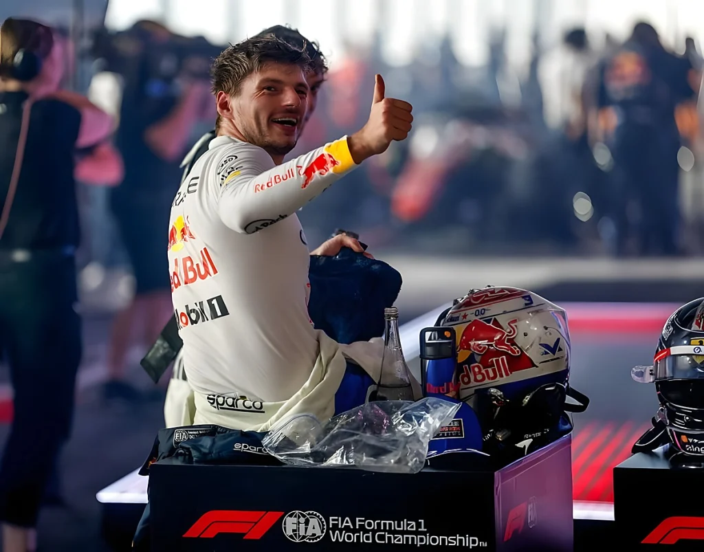 Verstappen brinca sobre mensagem codificada antes de mudanças na Red Bull