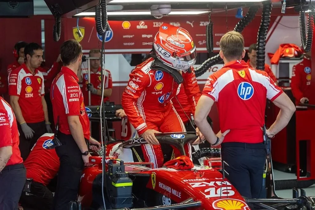 Charles Leclerc lidera os TL2 do GP do México; Hamilton pára
