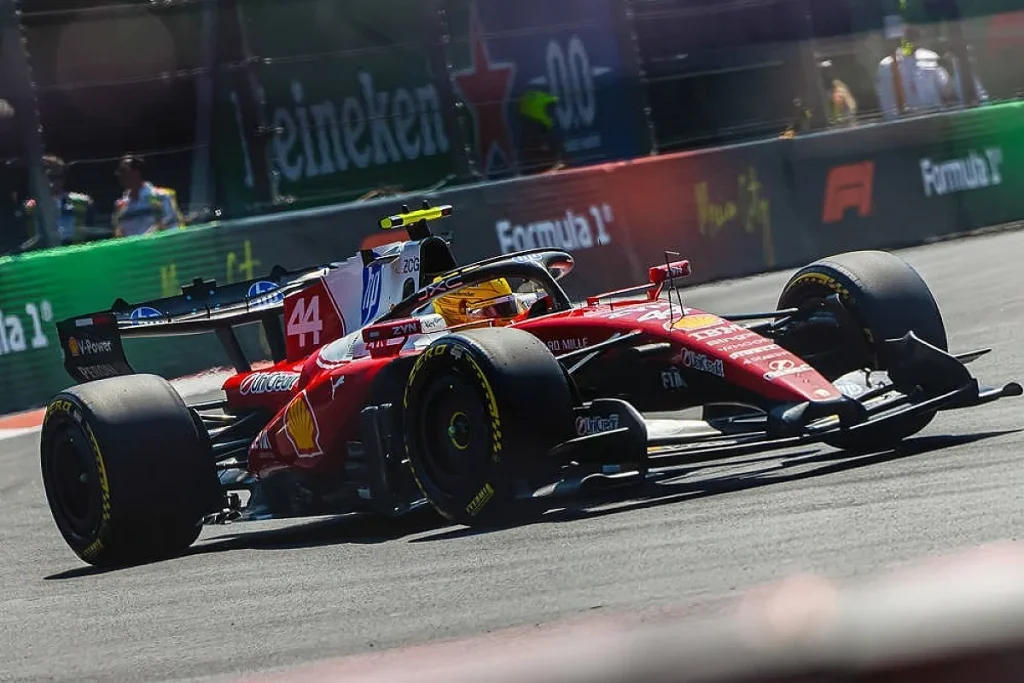 Hamilton conquista a primeira pole pela Ferrari no GP do México