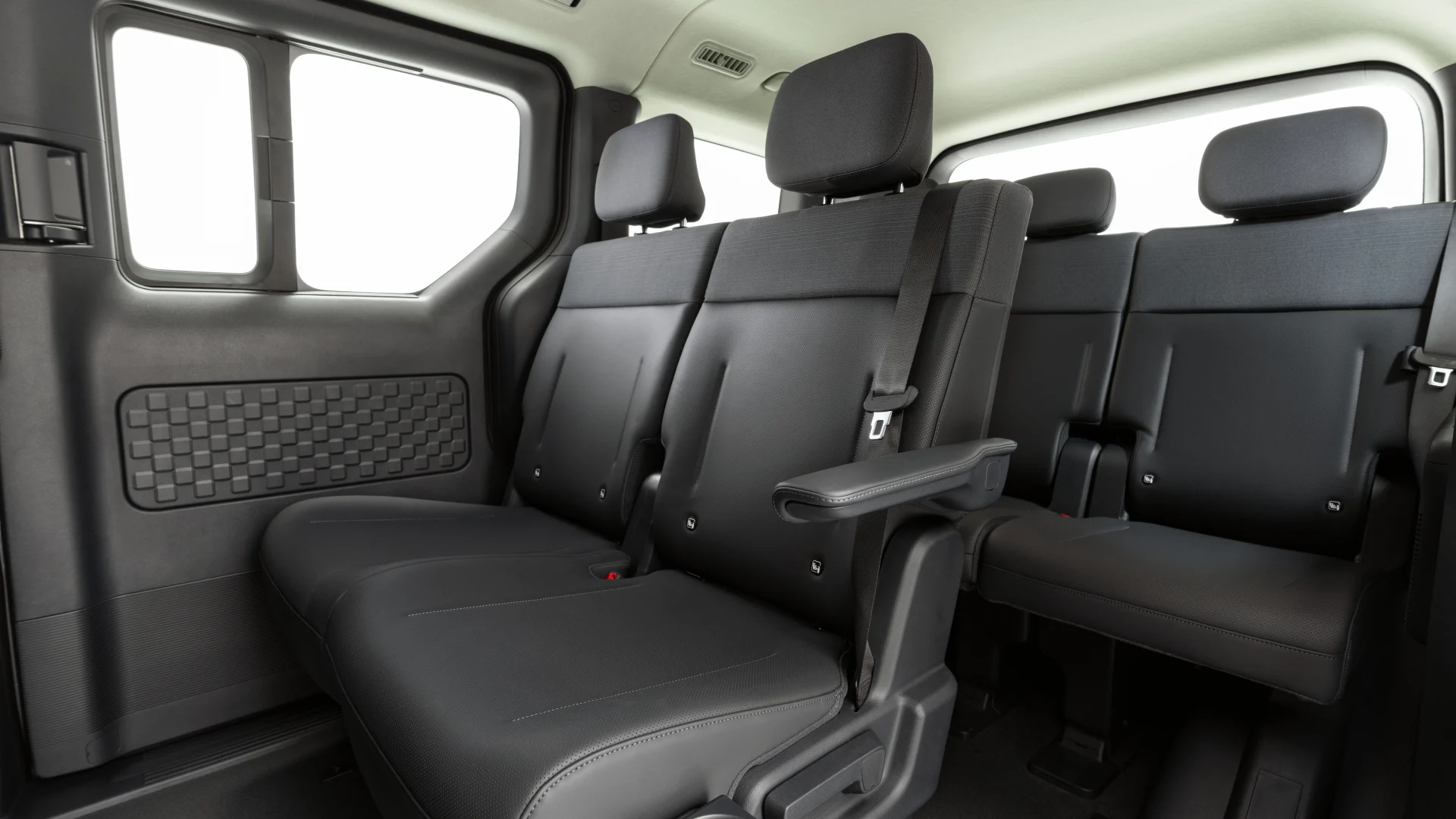 Na imagem, o Kia PV5 Passenger, numa fotografia oficial da Kia.