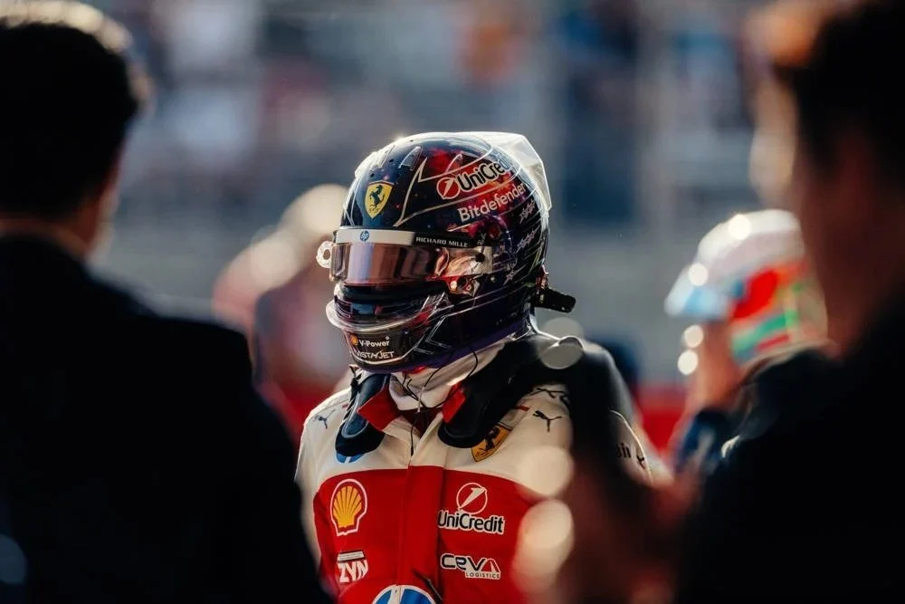 Lewis Hamilton admite desvantagem significativa da Ferrari na F1