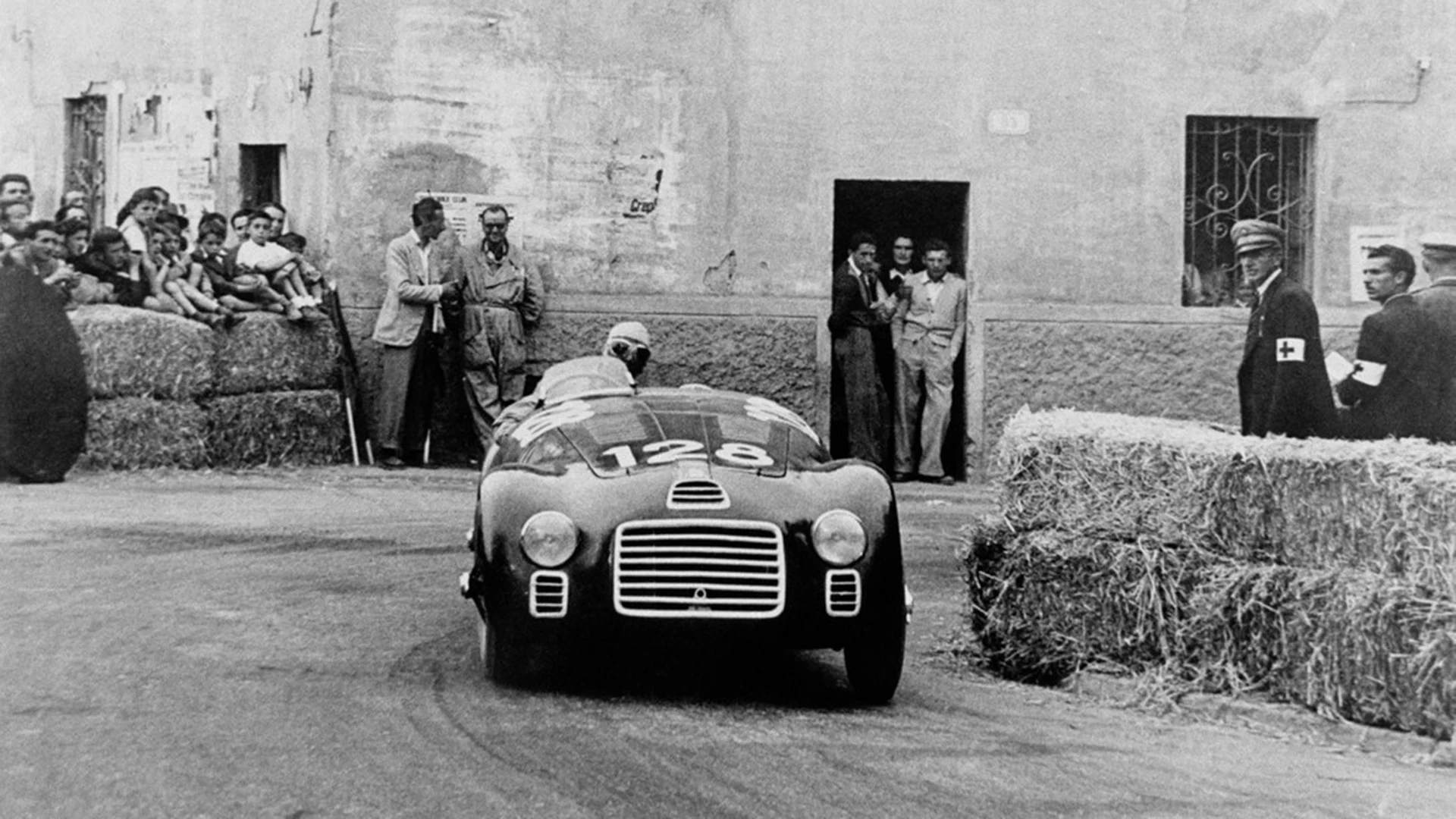 Na imagem, um modelo da Ferrari, numa fotografia oficial.