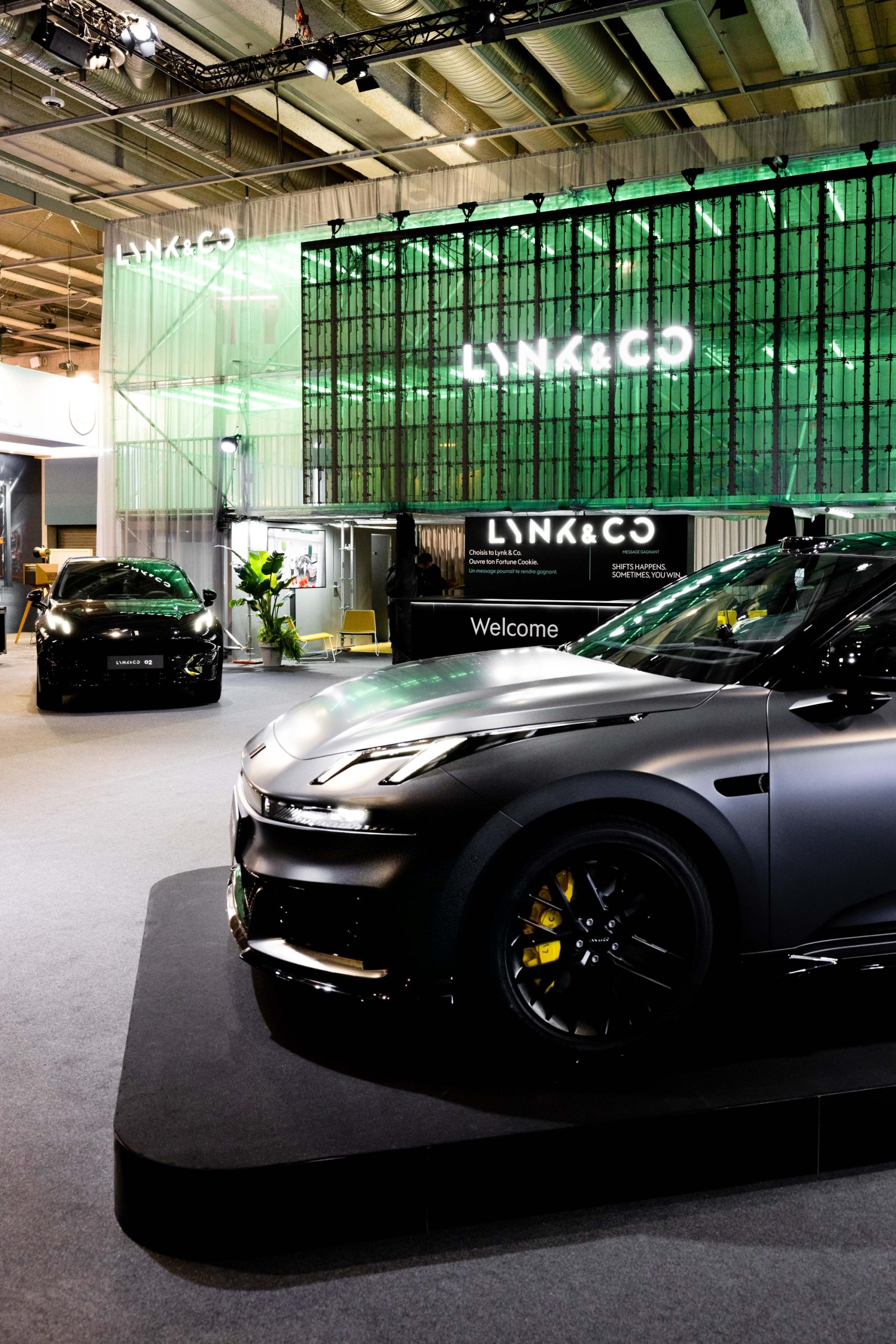 O Lynk & Co 07 GT na exposição de Paris, segundo a galeria oficial da marca.