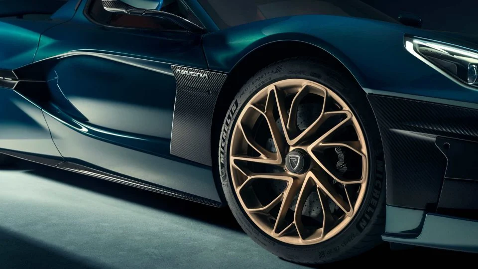 O Rimac Nevera, modelo atual da marca, não é o sucessor estudado.