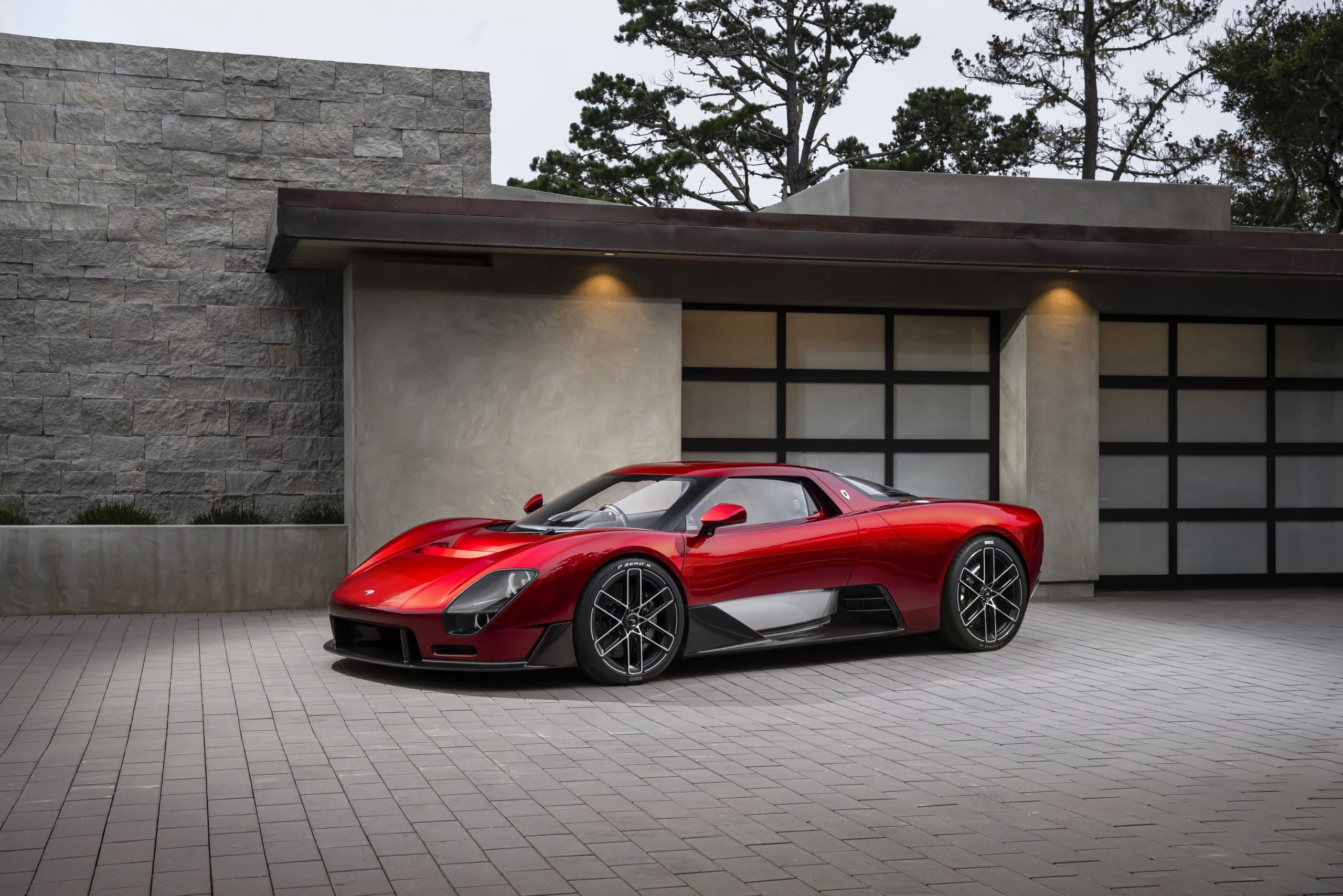 McLaren McL 6GT, protótipo de 2026, na fotografia oficial com que a McLaren abre o comunicado do modelo.