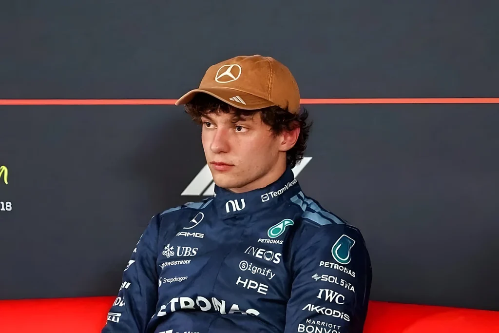 Mercedes não quer que Antonelli vença título no GP dos eua